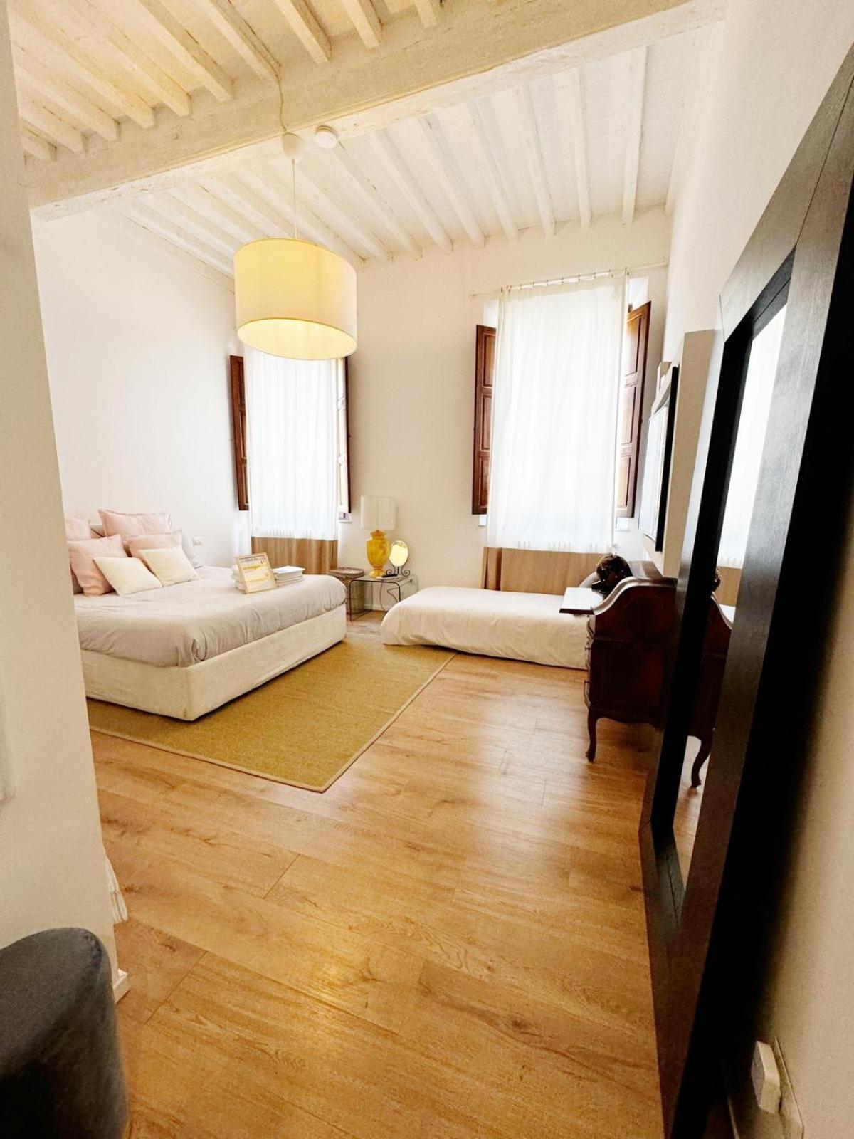 Boutique Room - Centro Storico 20 Min Da Firenze Empoli Esterno foto